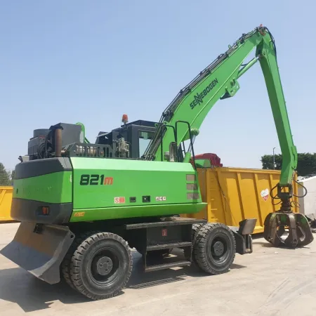 Sennebogen 821 usato