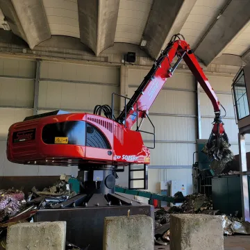 Electric stationary cranes