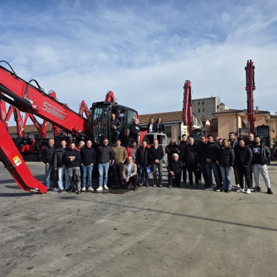 FORMAZIONE SUI NOSTRI CARICATORI SEMOVENTI SOLMEC - TRAINING ON OUR MATERIAL HANDLERS